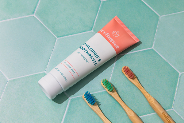 Free Wellnesse Toothbrush