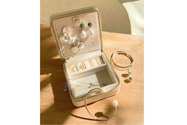 Win Olive & Piper Jewelry